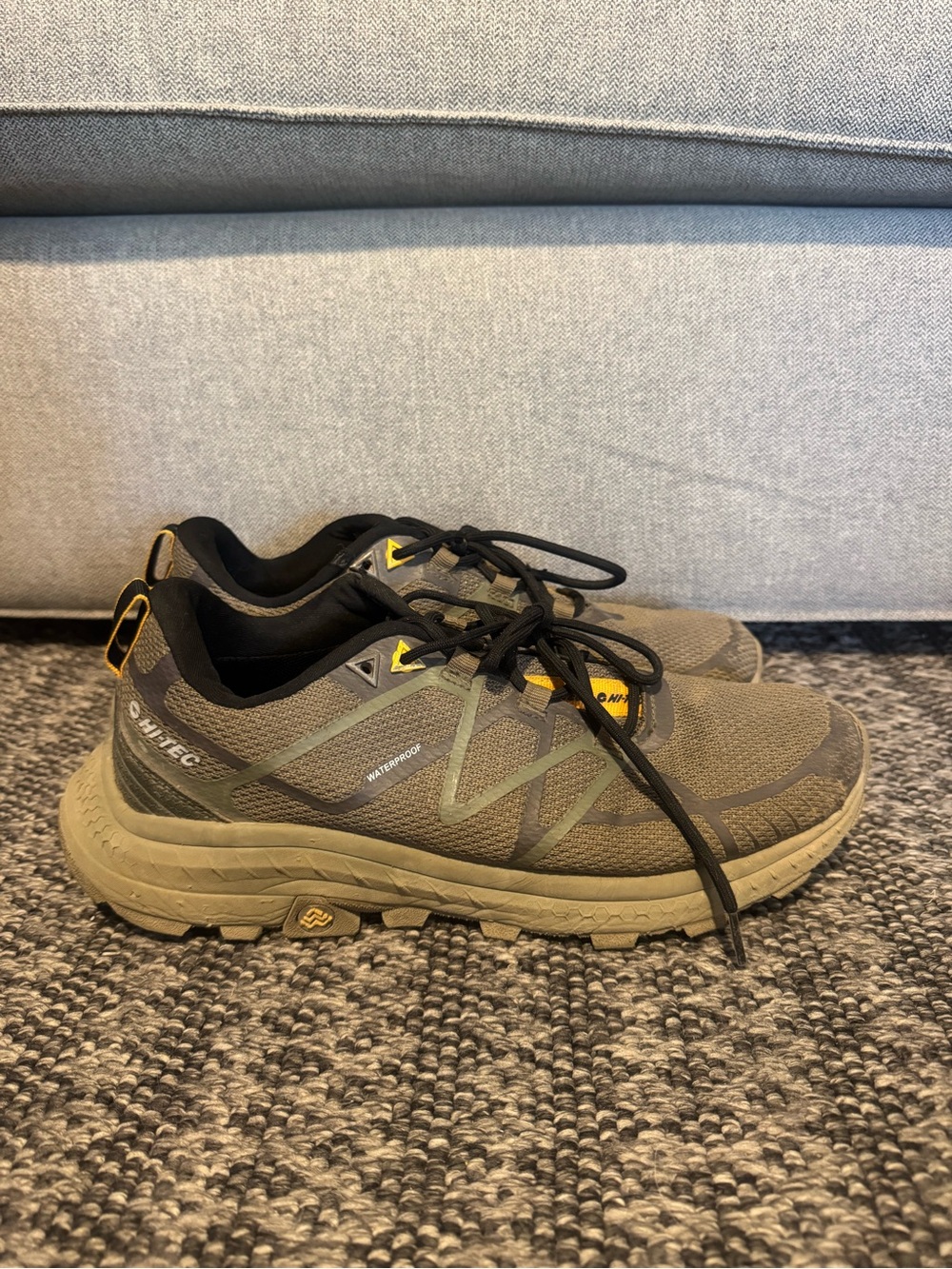 Hi-Tec Men's Waterproof Hiking Shoes - men size 8